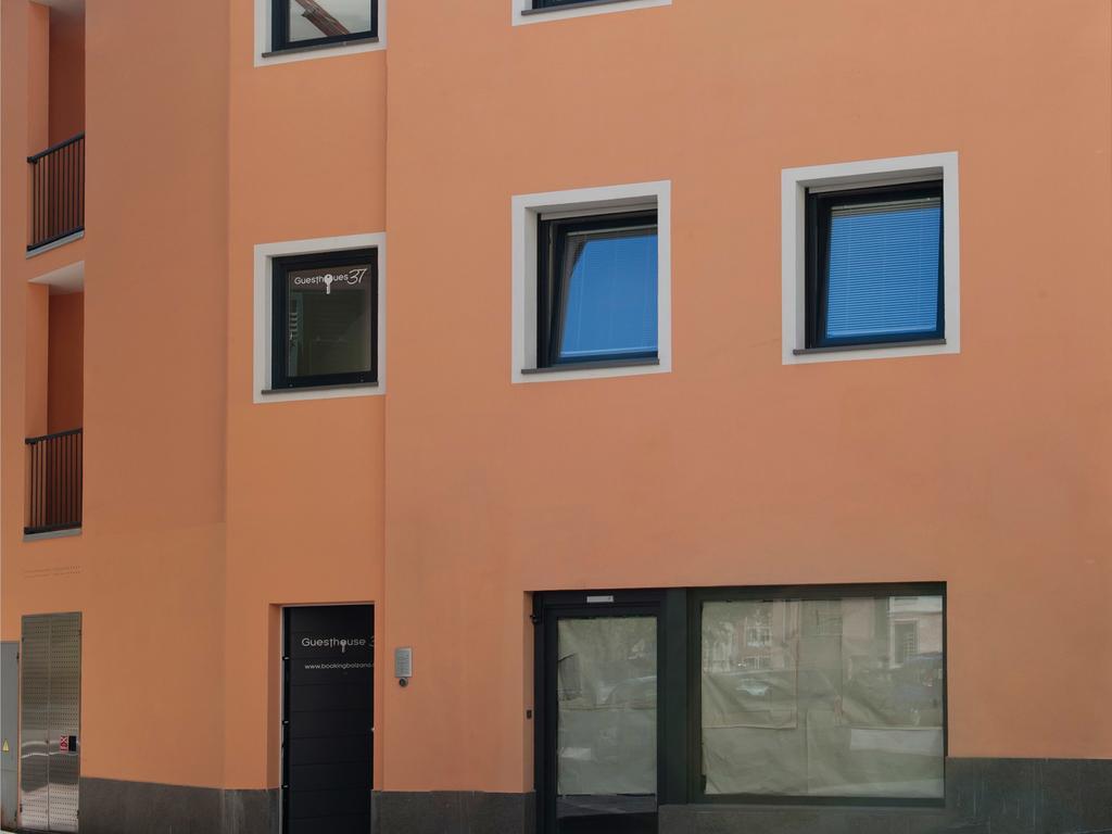 Stay Cooper L Guesthouse 37 Bolzano Exterior foto